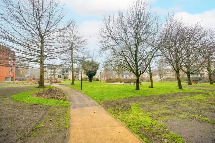 Foto 26 van Van Esveldstraat 185