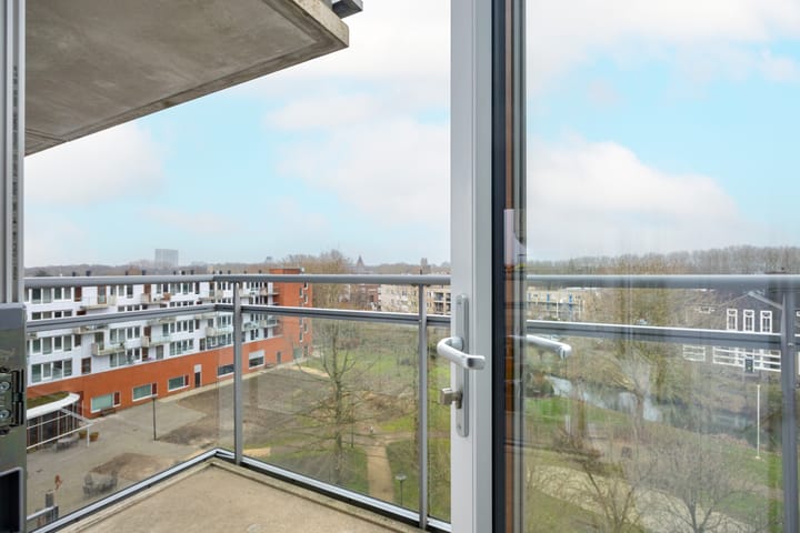 Foto 16 van Van Esveldstraat 185