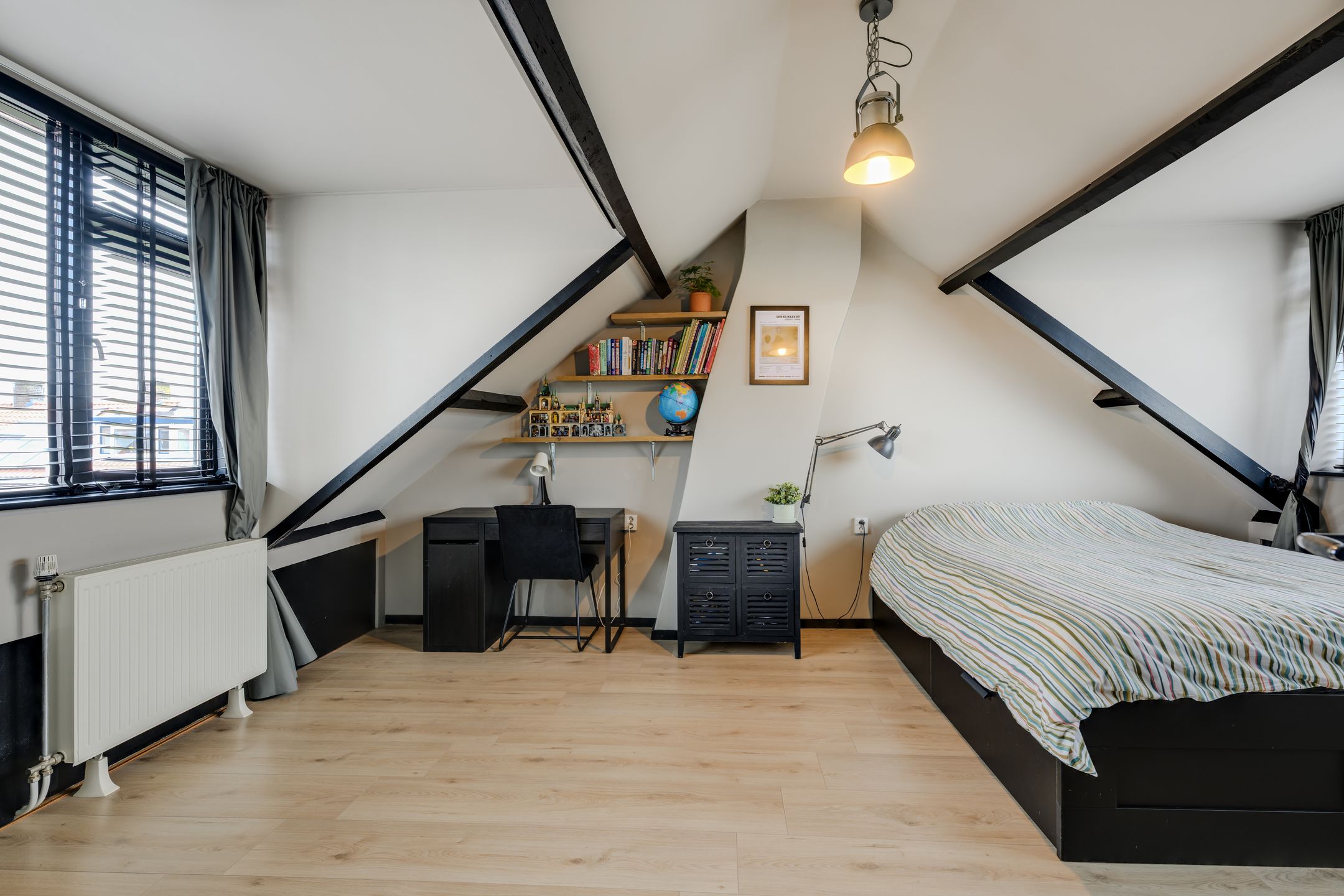 Photo 18 of De Ruyterstraat 33