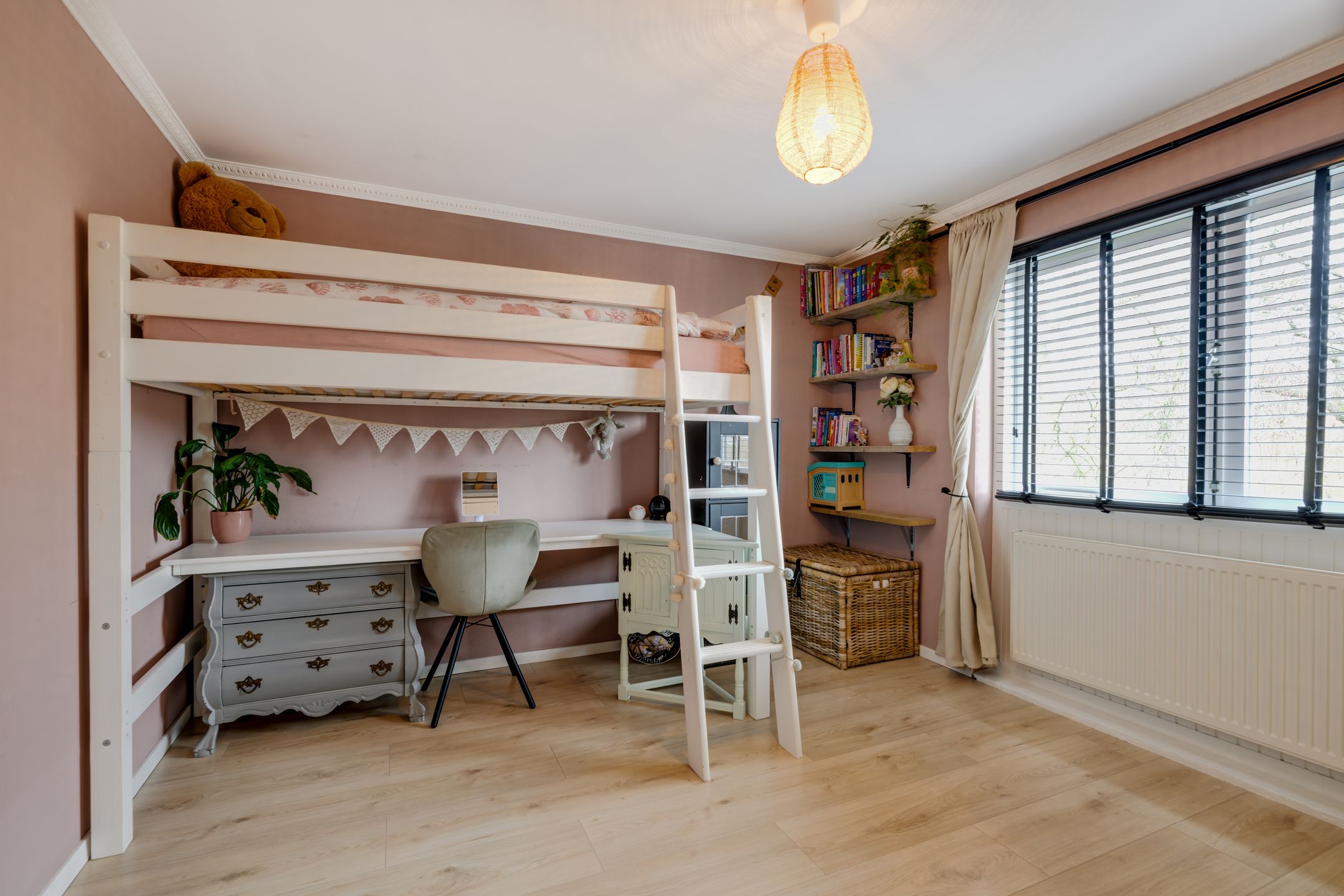 Photo 12 of De Ruyterstraat 33