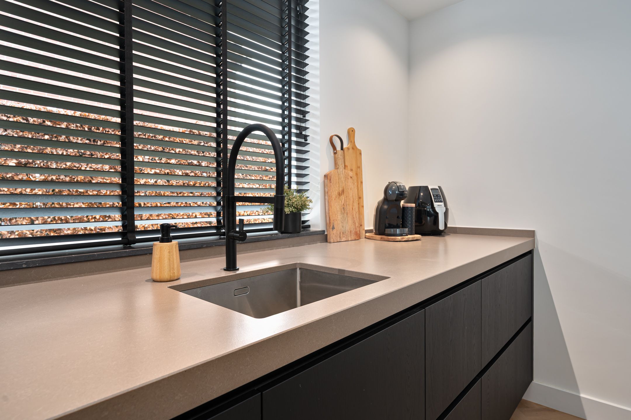 Foto 12 van Azaleastraat 44