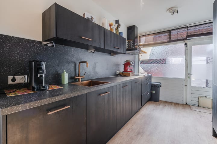 Foto 15 van Houtkade 18