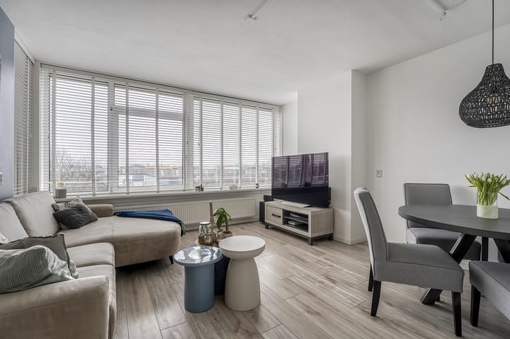 Photo 2 of Tolhuisstraat 19