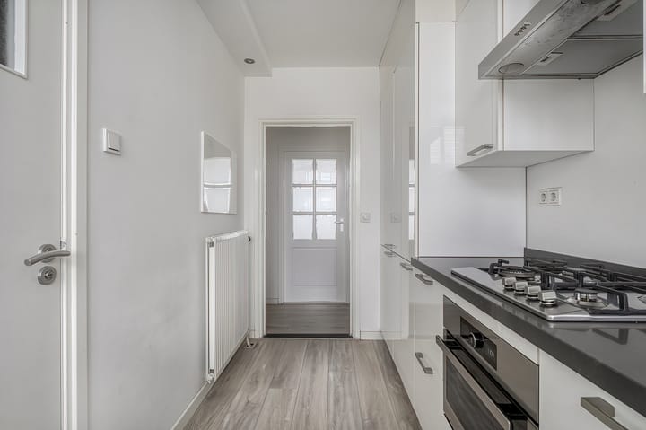 Photo 11 of Tolhuisstraat 19