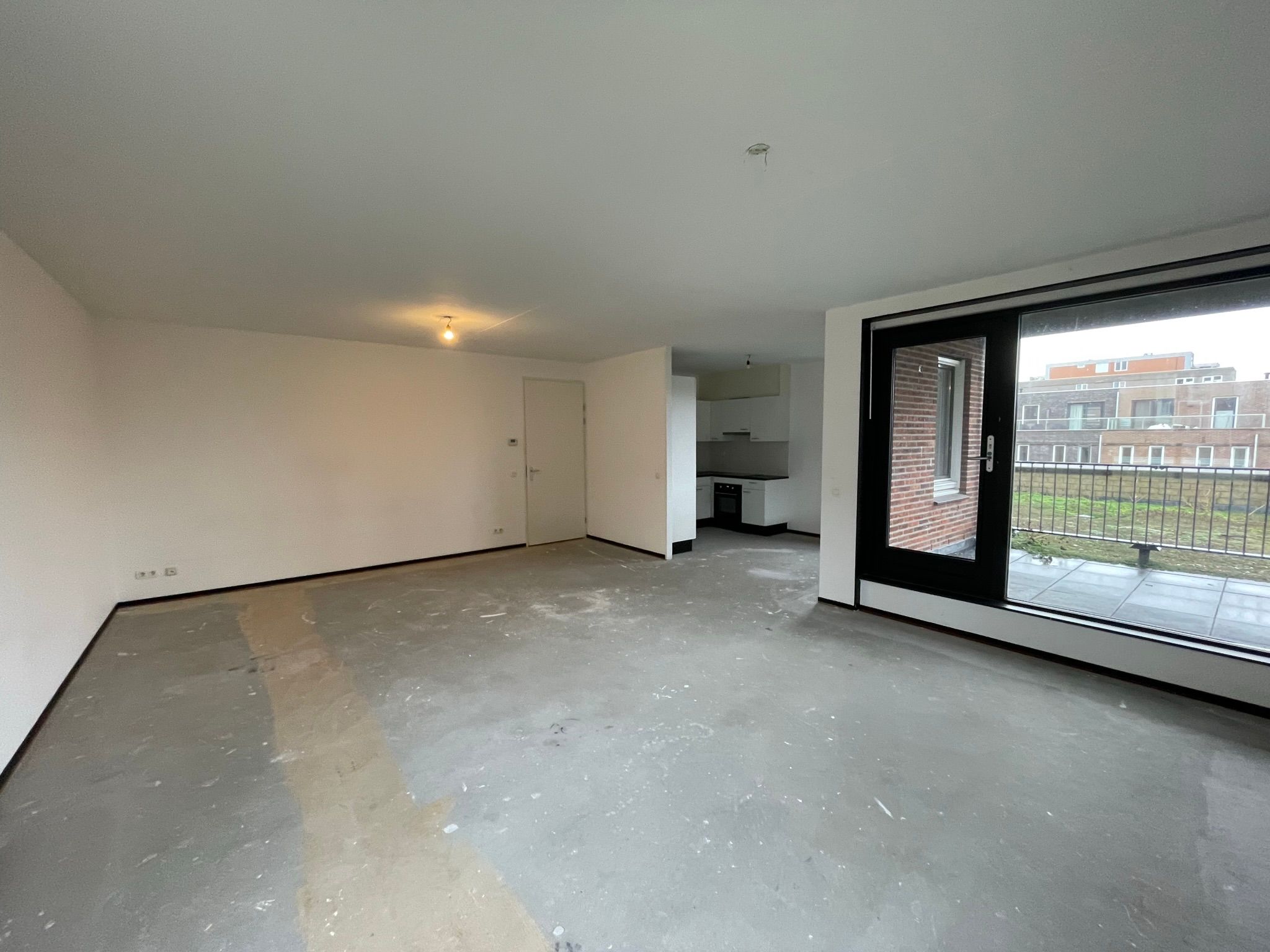 Foto 3 van Eva Besnyöstraat 302