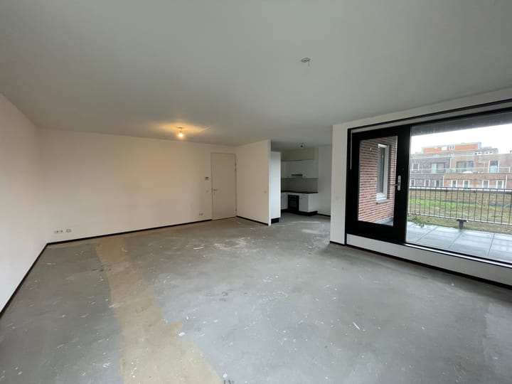 Foto 3 van Eva Besnyöstraat 302