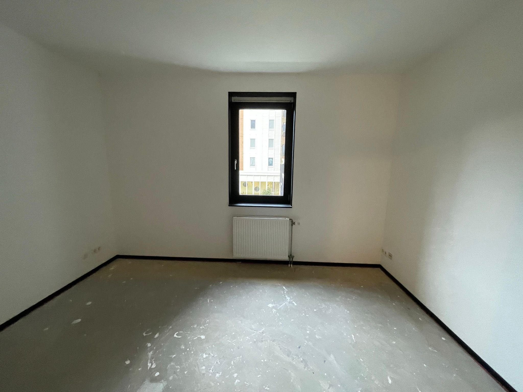 Foto 9 van Eva Besnyöstraat 302