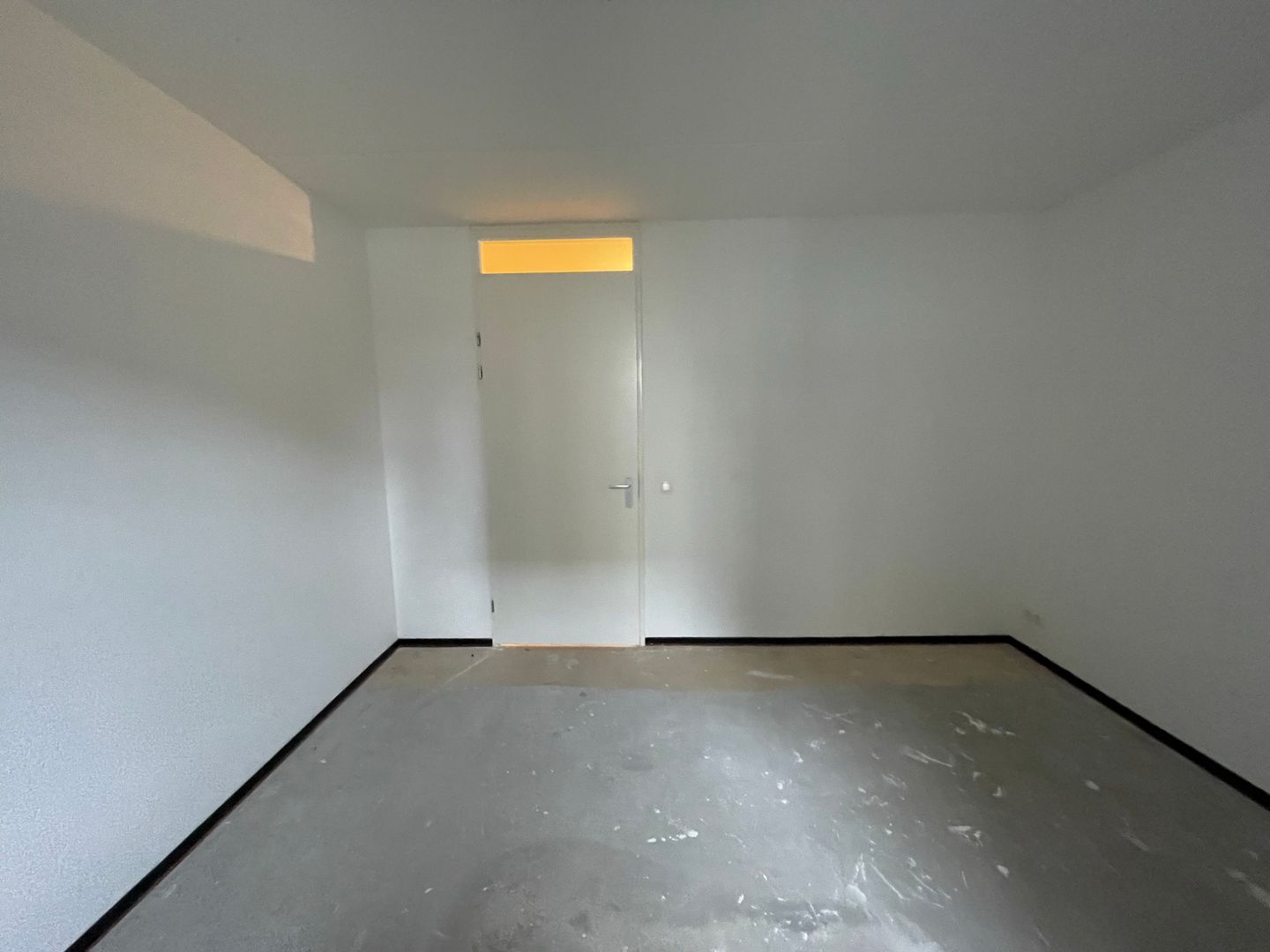 Foto 10 van Eva Besnyöstraat 302