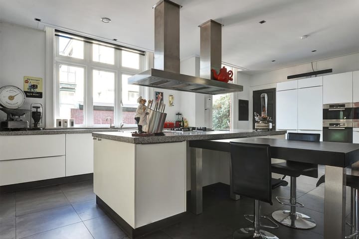 Vrijstaande woning te koop: Kanaalstraat 244, Ijmuiden