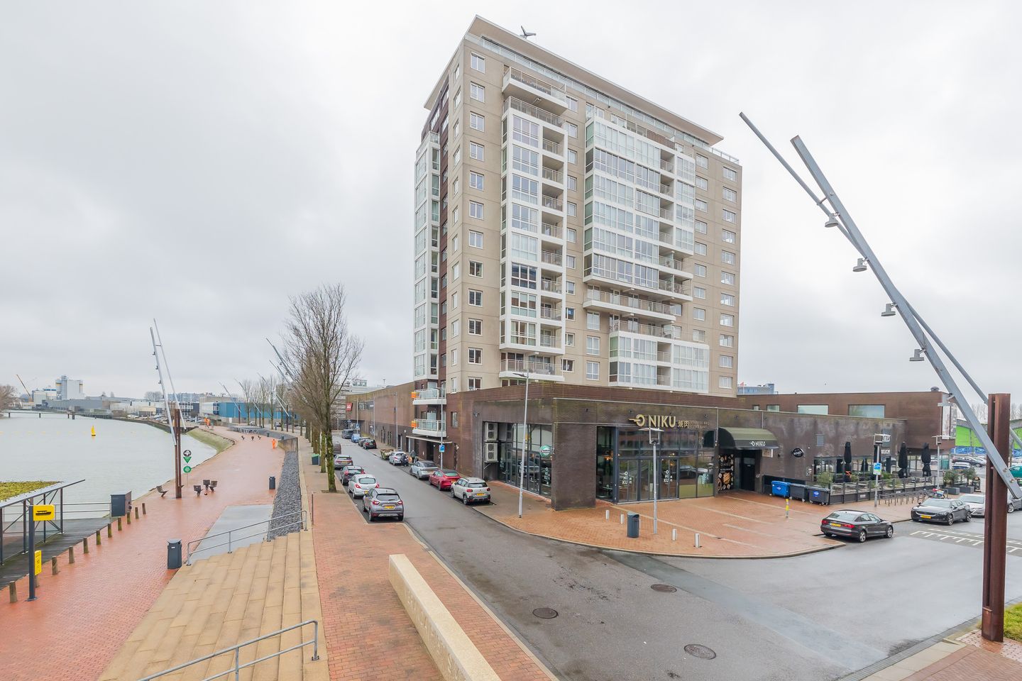 Bekijk foto 2 van Puck van Heelstraat 155