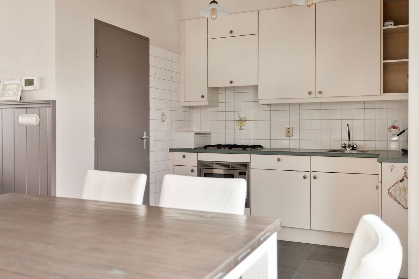 Photo 10 of Deltastraat 19