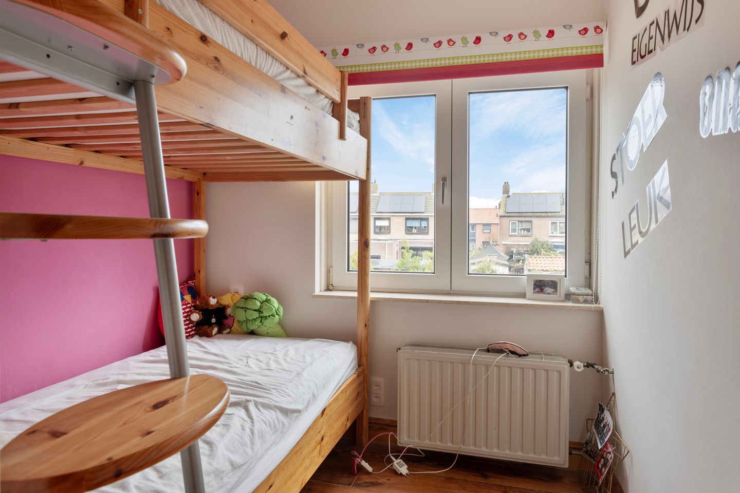 Photo 19 of Deltastraat 19