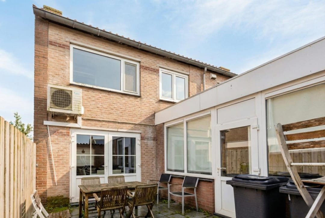 Photo 22 of Deltastraat 19