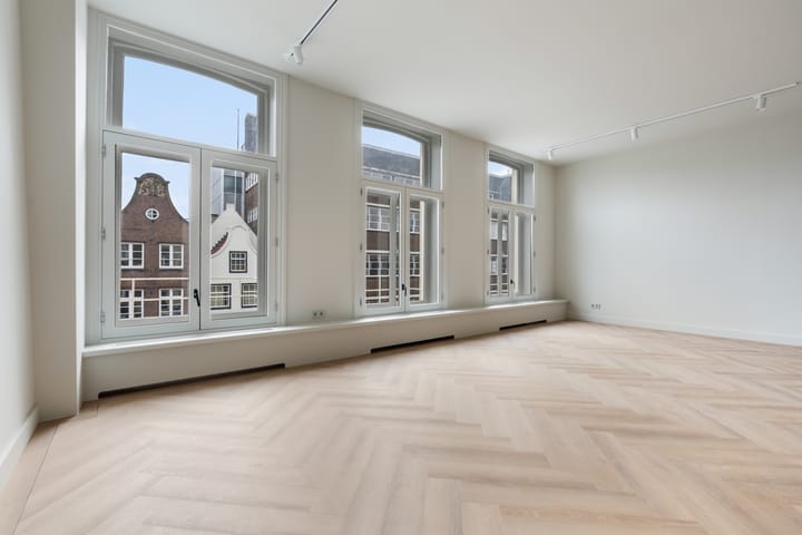 Photo 2 of Pensmarkt 14-A