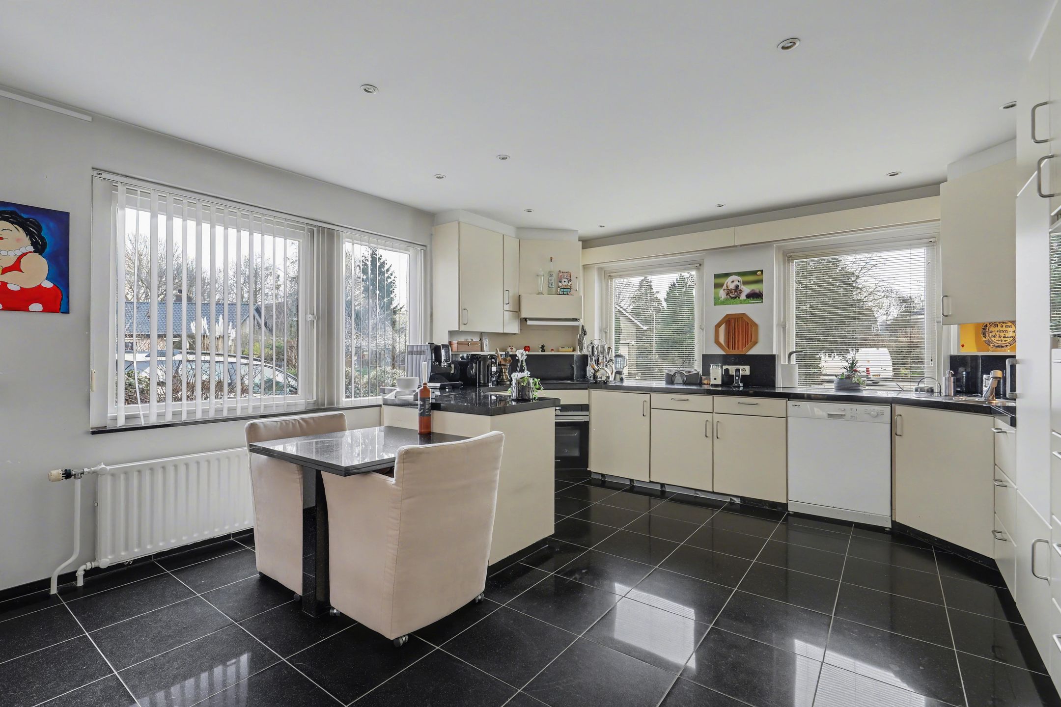 Foto 12 van Bloemenstraat 10