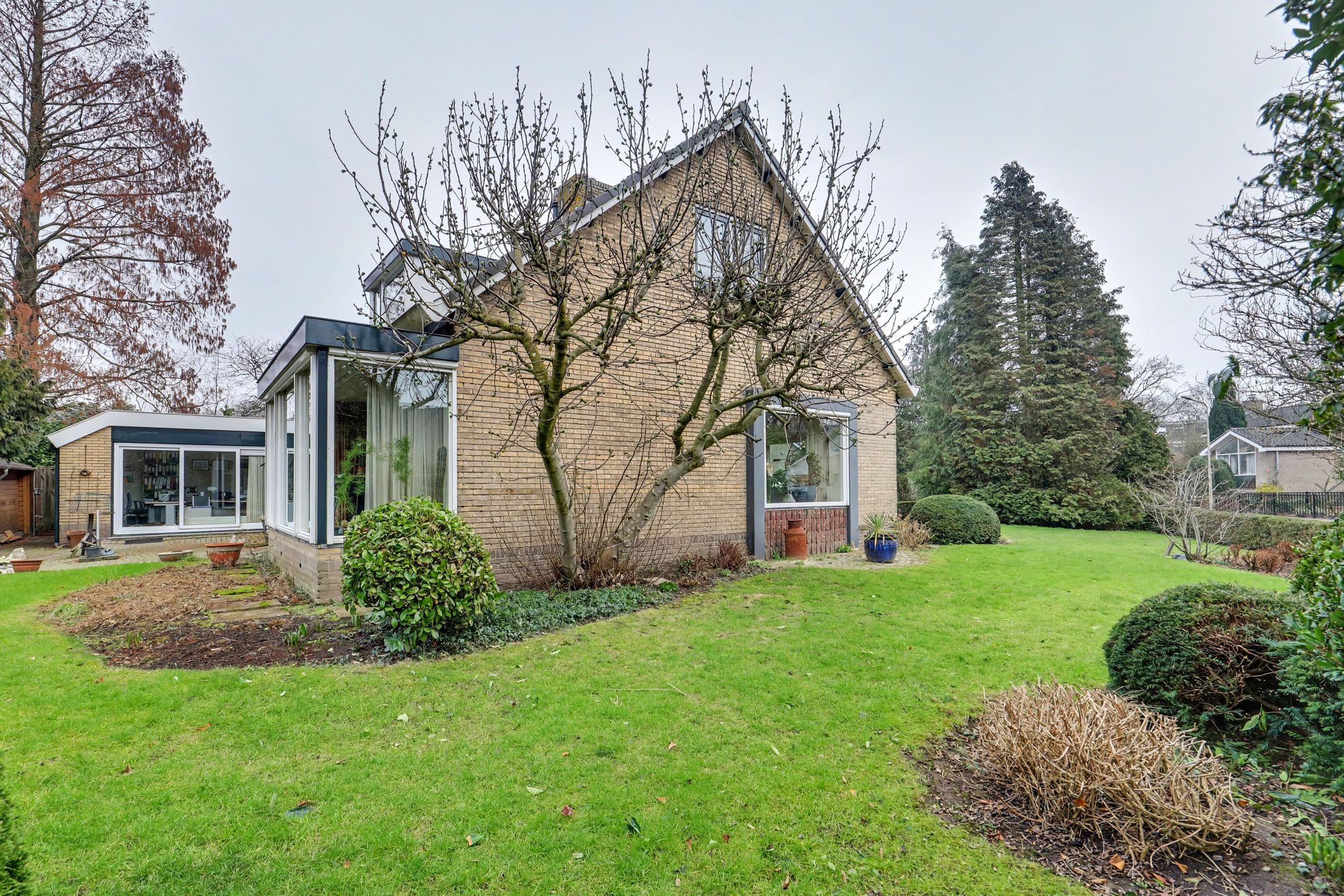 Foto 36 van Bloemenstraat 10