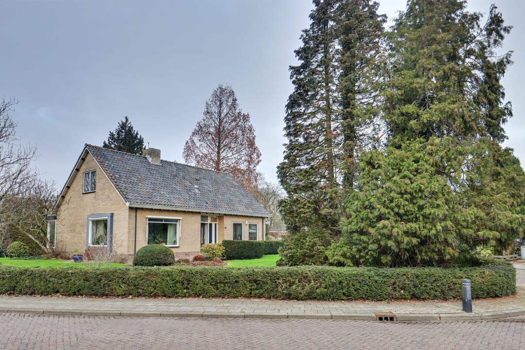 Foto 38 van Bloemenstraat 10