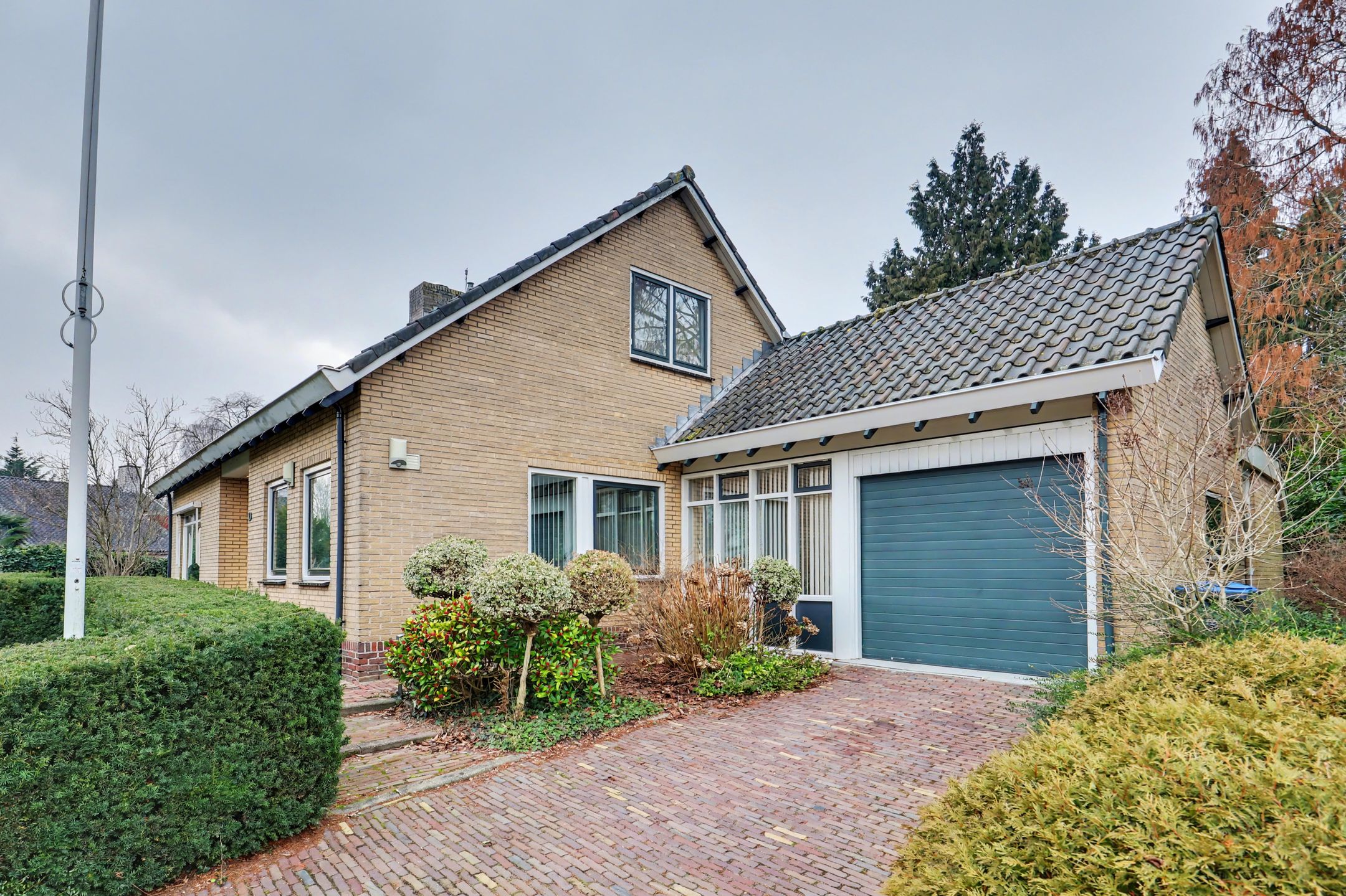 Foto 39 van Bloemenstraat 10