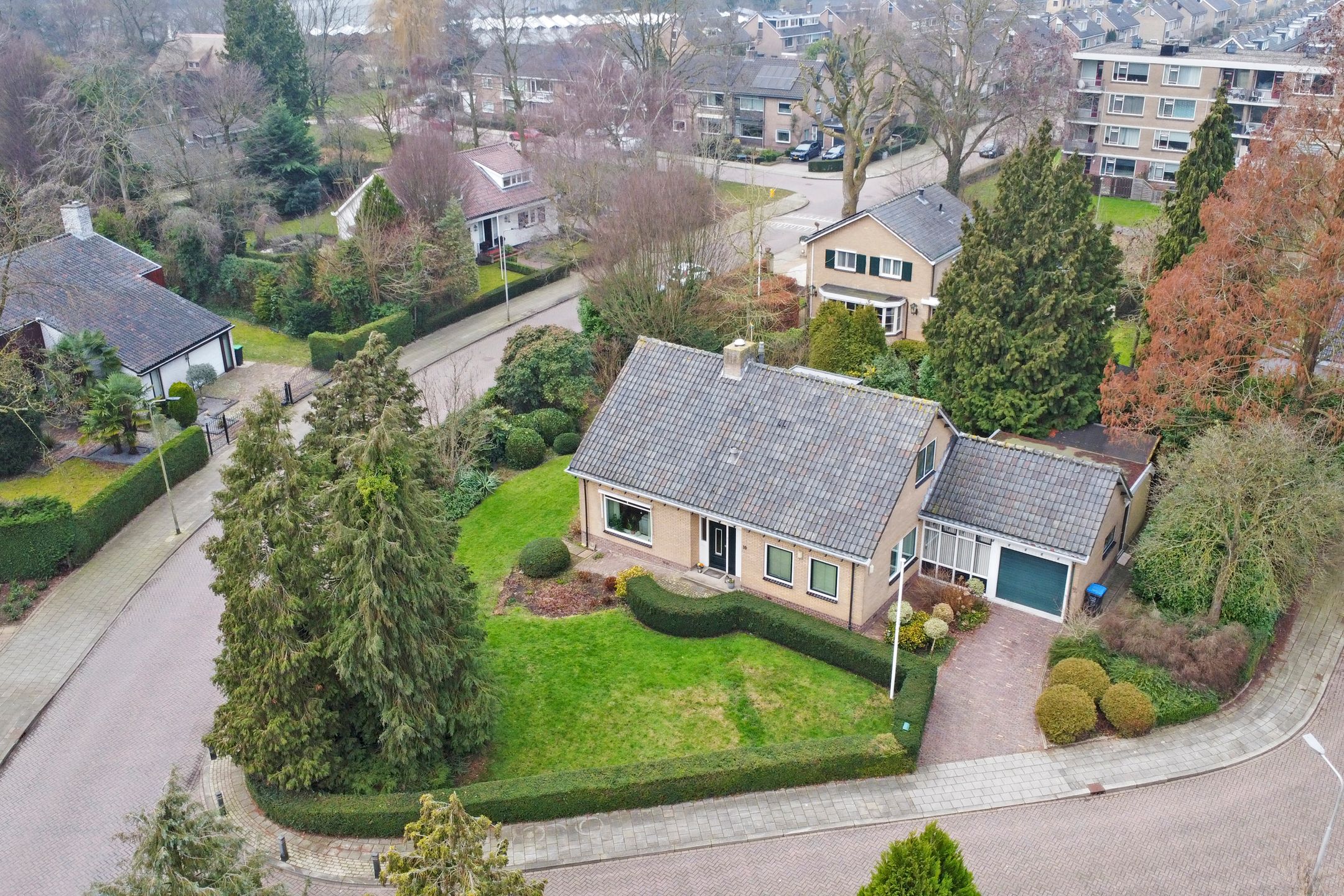 Foto 45 van Bloemenstraat 10