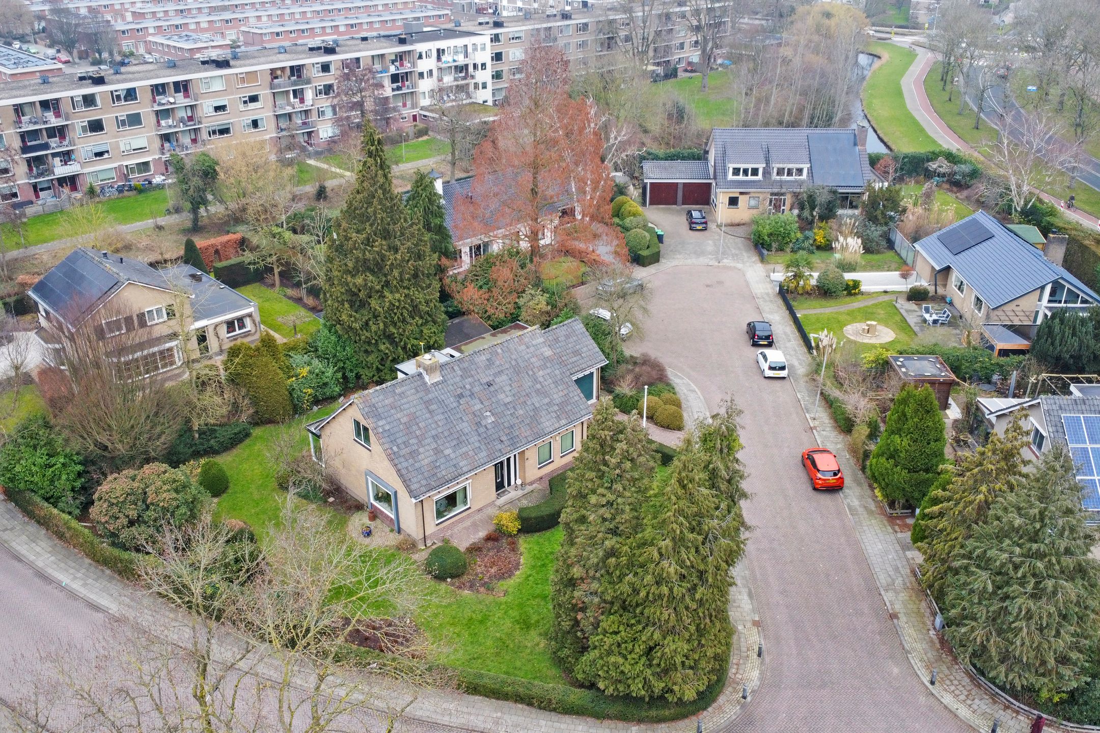 Foto 48 van Bloemenstraat 10