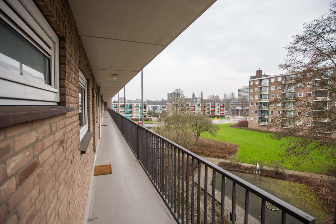 Foto 26 van Mr. G. Groen van Prinstererlaan 221