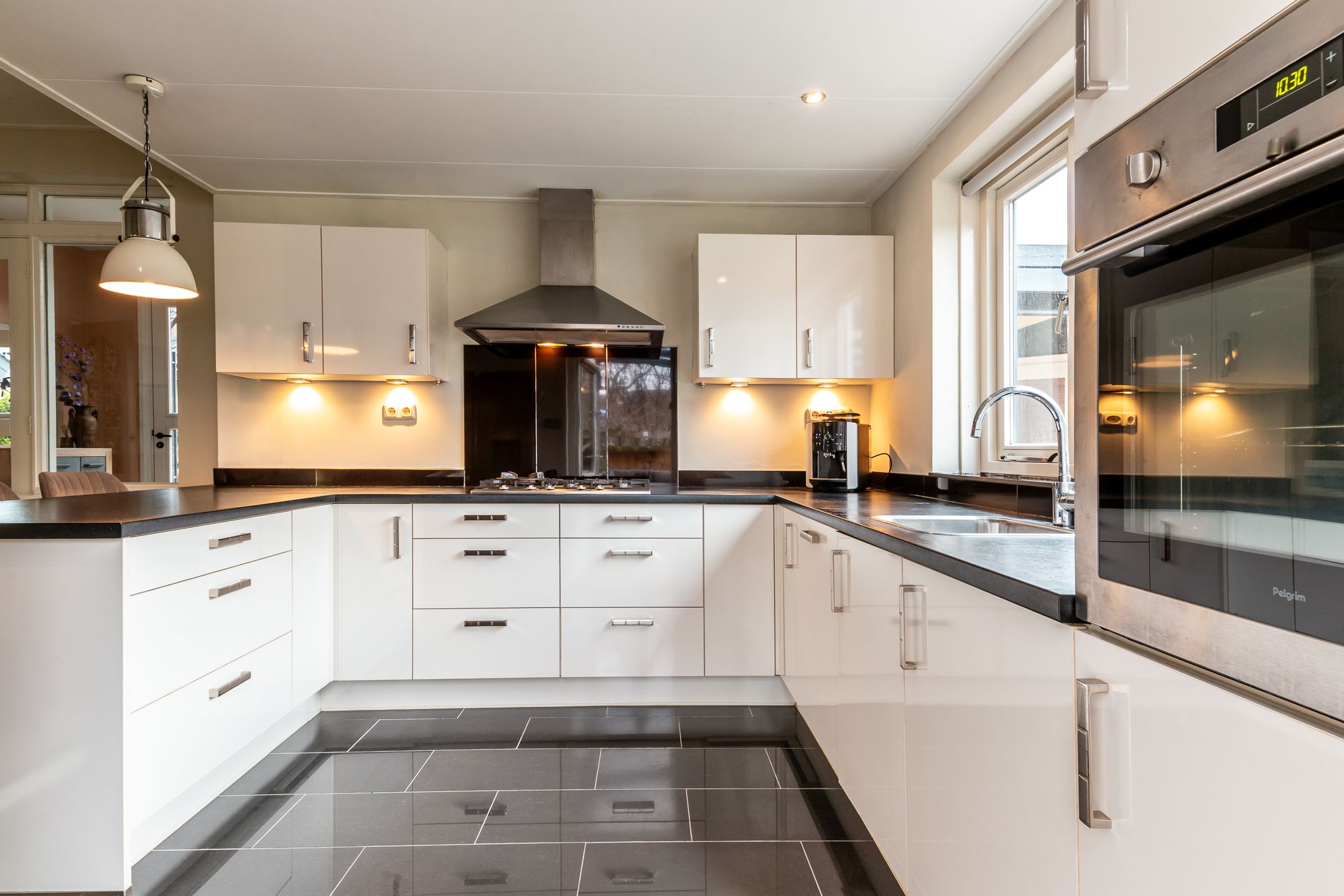 Photo 15 of Harderwijkerweg 91