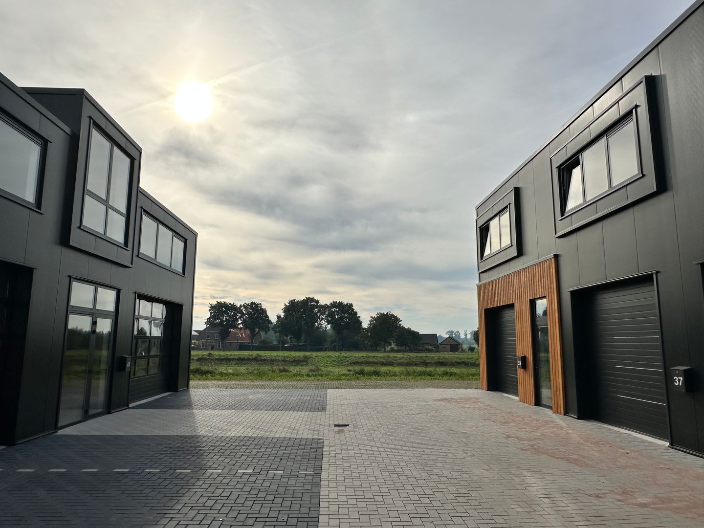 View photo 5 of Dijkleger 39