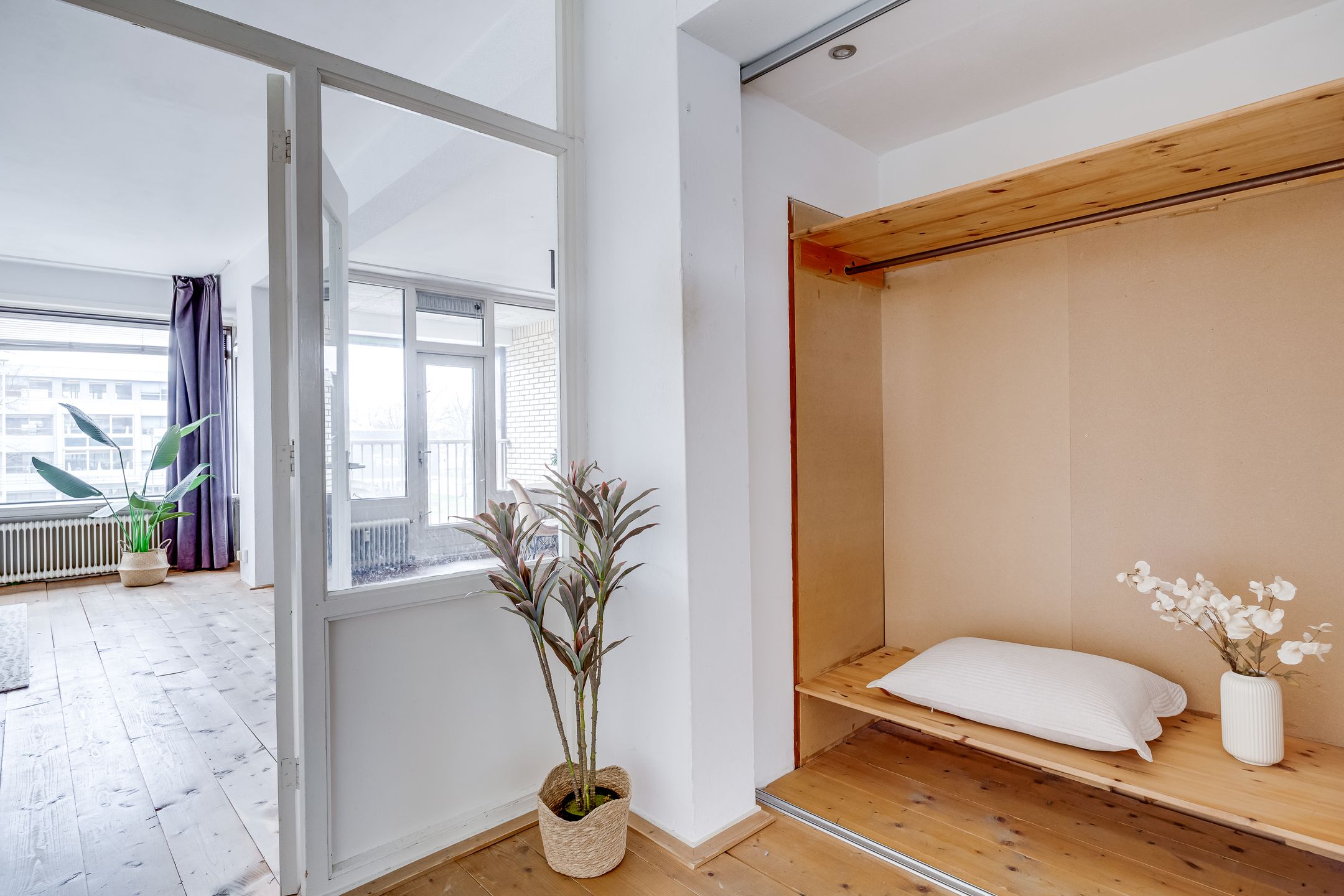 Foto 33 van Beneluxlaan 44