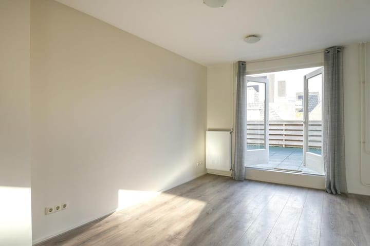 Appartement te huur: Kerkstraat 5A, Huizen