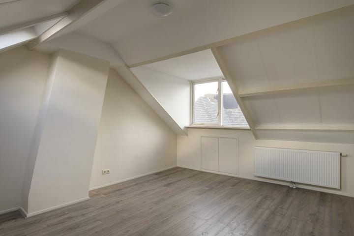Appartement te huur: Kerkstraat 5A, Huizen