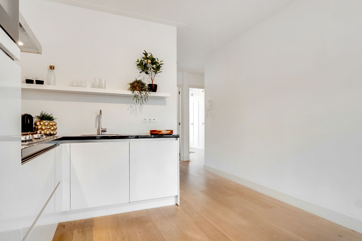 Photo 10 of Domselaerstraat 29-2