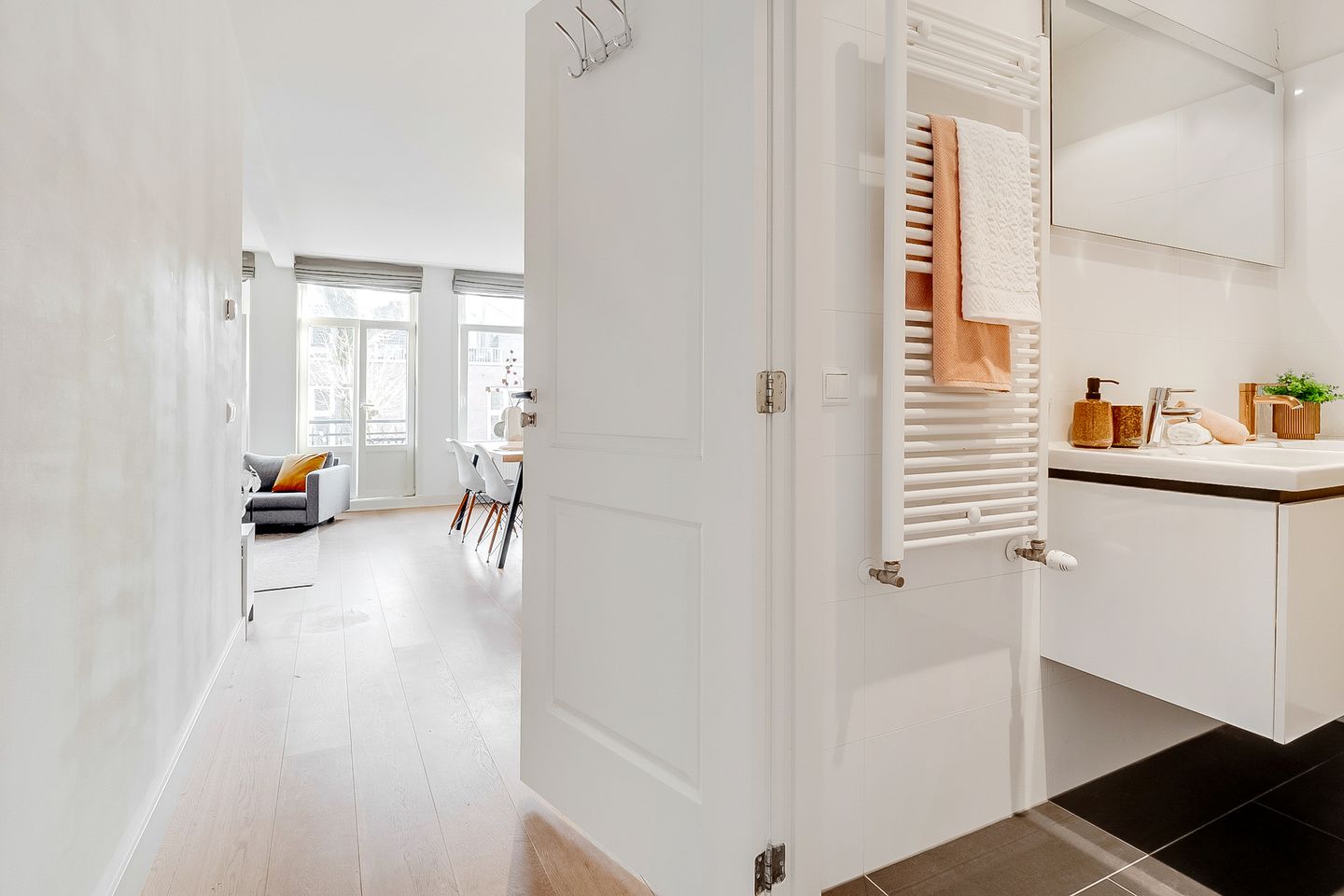 Photo 19 of Domselaerstraat 29-2