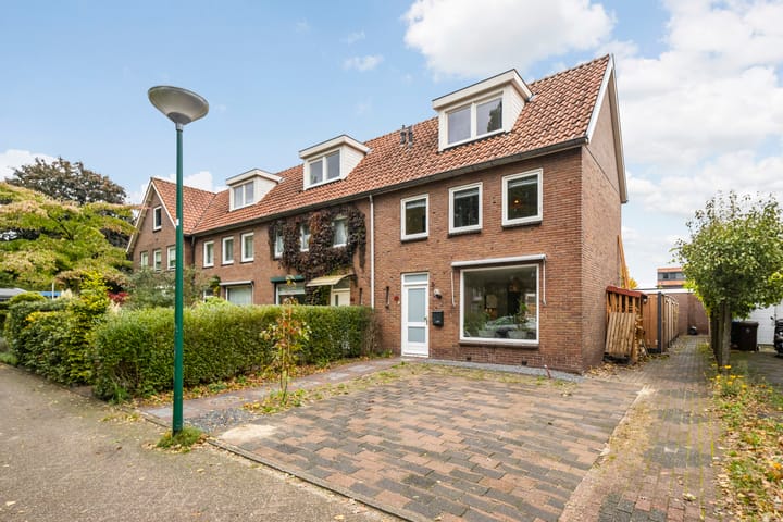 Photo 1 of Dr. de Visserstraat 42