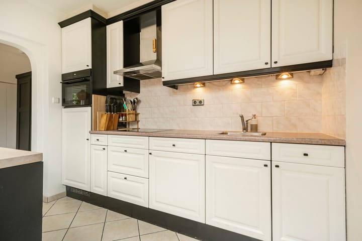 Photo 12 of Dr. de Visserstraat 42