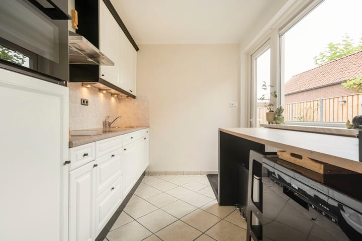 Photo 11 of Dr. de Visserstraat 42