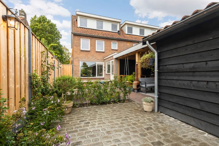 Photo 28 of Dr. de Visserstraat 42