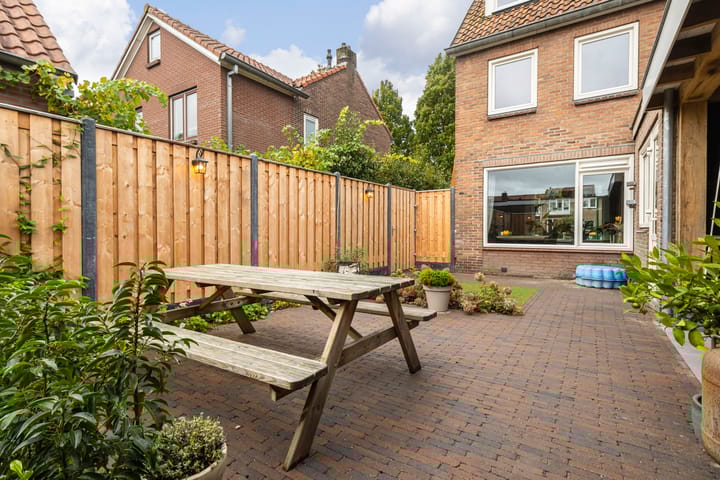 Photo 33 of Dr. de Visserstraat 42