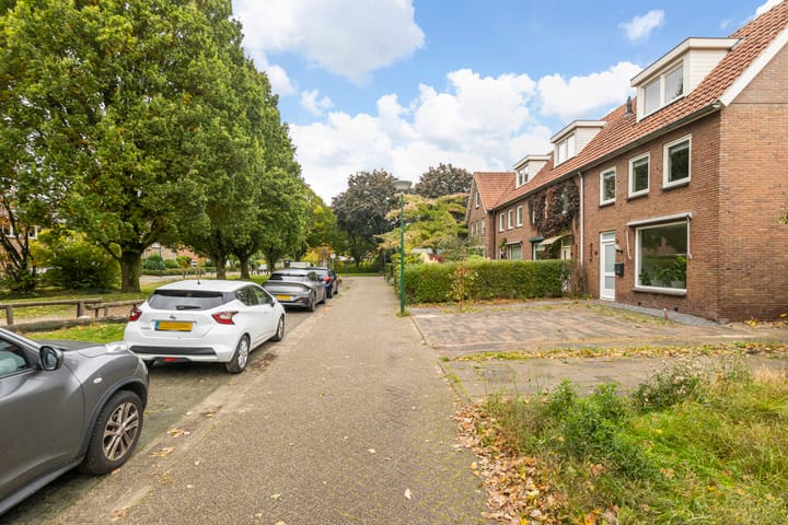 Photo 35 of Dr. de Visserstraat 42