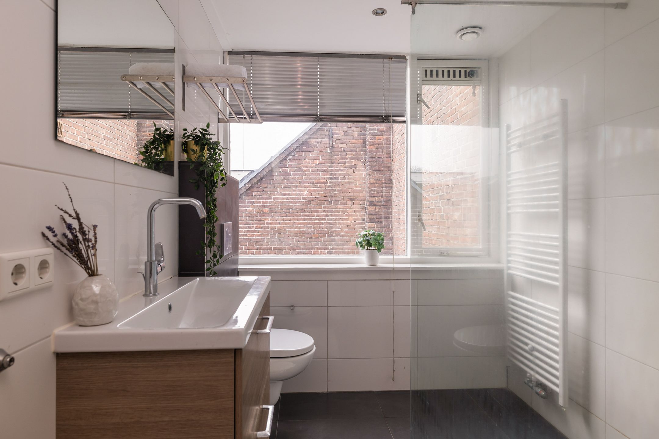 Foto 27 van Oudwijkerdwarsstraat 115