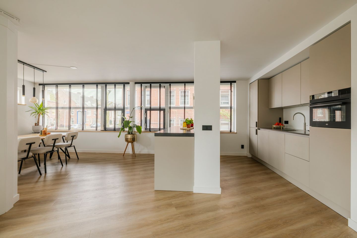 Photo 10 of Ruychaverstraat 25