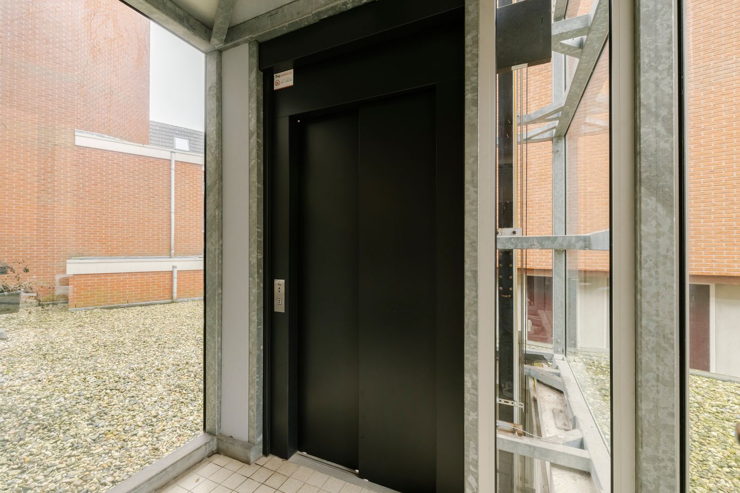 Photo 44 of Ruychaverstraat 25