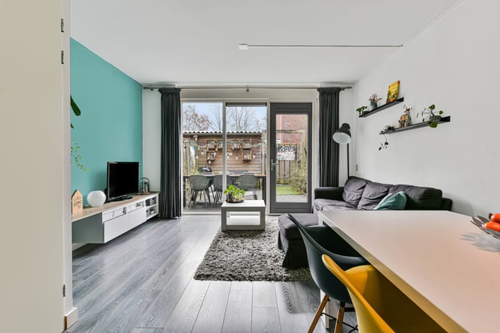 Foto 3 van Straat van Corsica 148