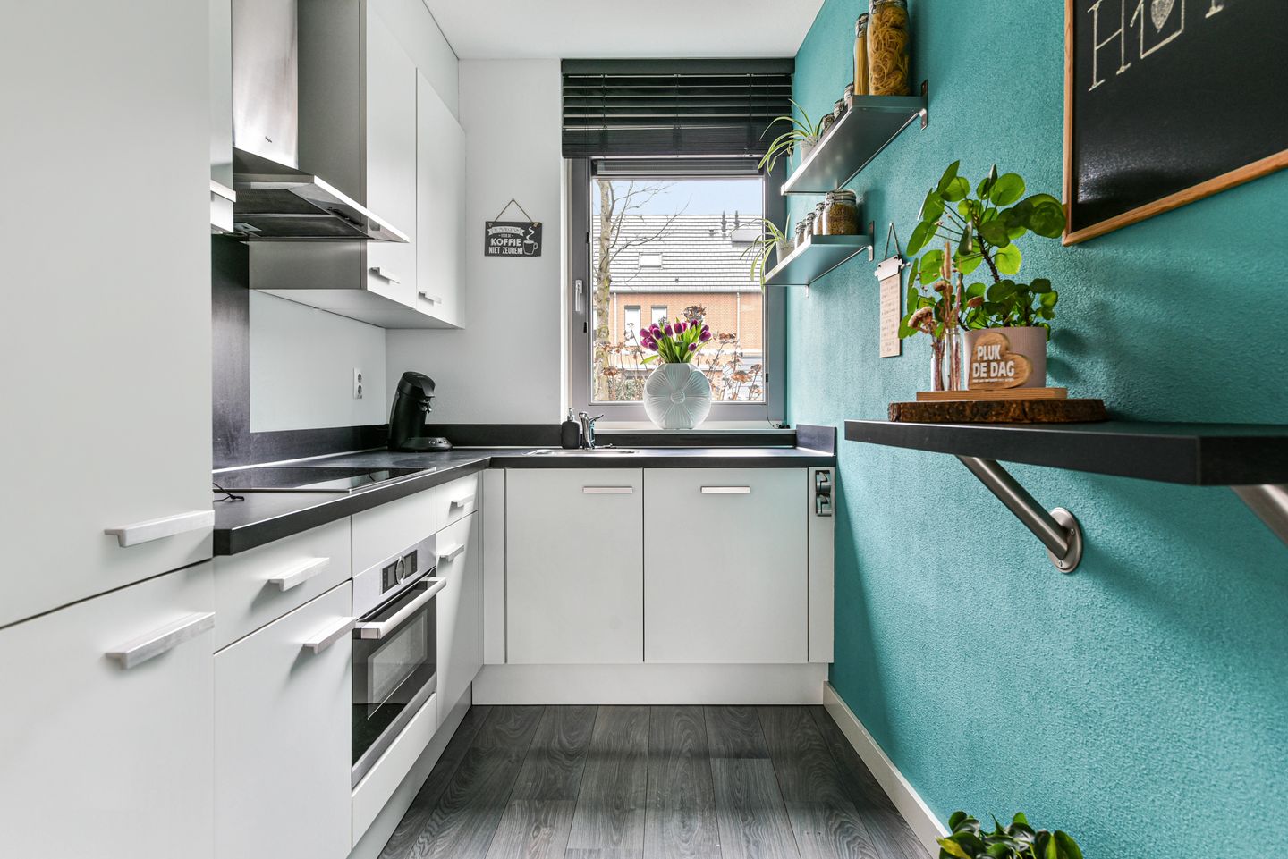 Foto 10 van Straat van Corsica 148