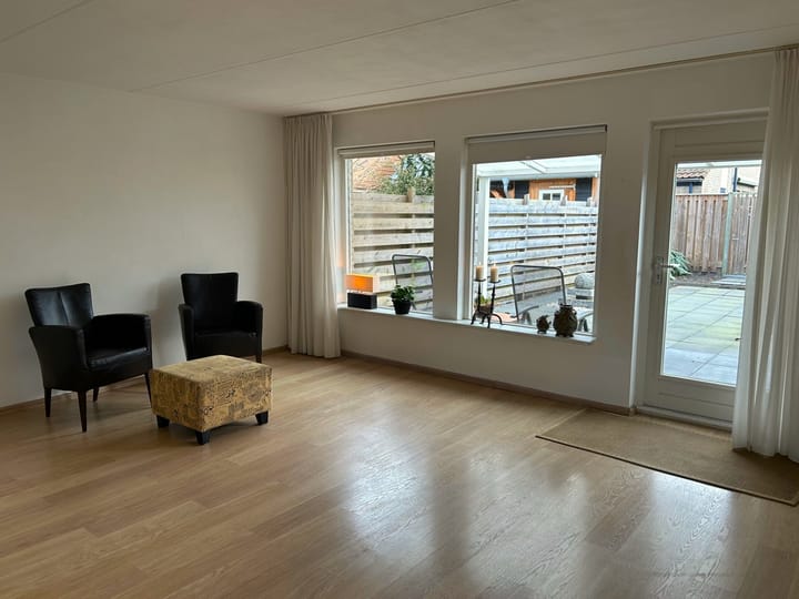 Photo 4 of Pimpelmees 24