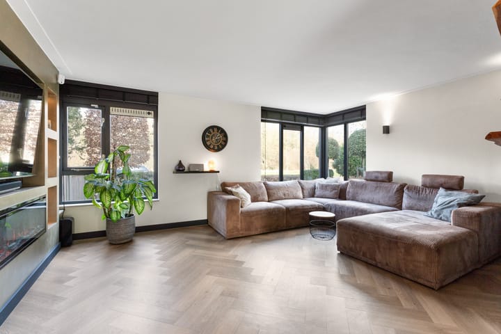 Foto 4 van Menuetstraat 13