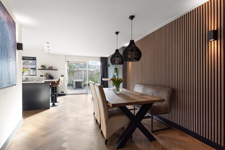 Foto 9 van Menuetstraat 13