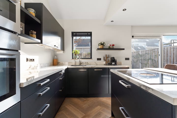 Foto 12 van Menuetstraat 13