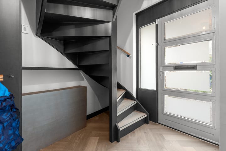 Foto 16 van Menuetstraat 13