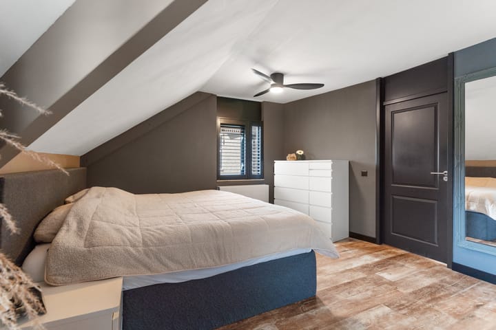 Foto 25 van Menuetstraat 13