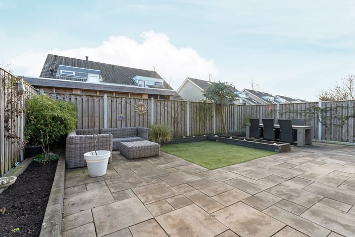 Foto 34 van Menuetstraat 13